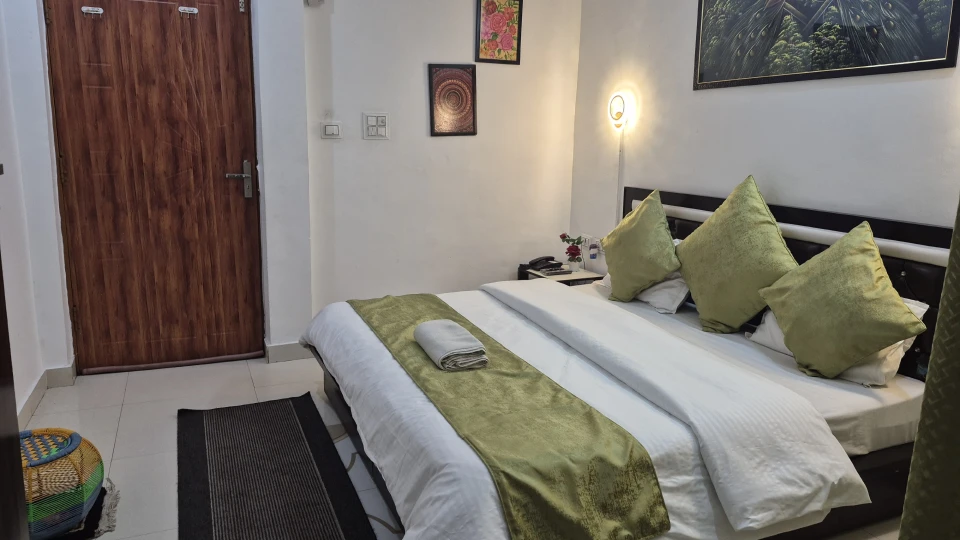 Selfie Point dehradun - Family Room Room