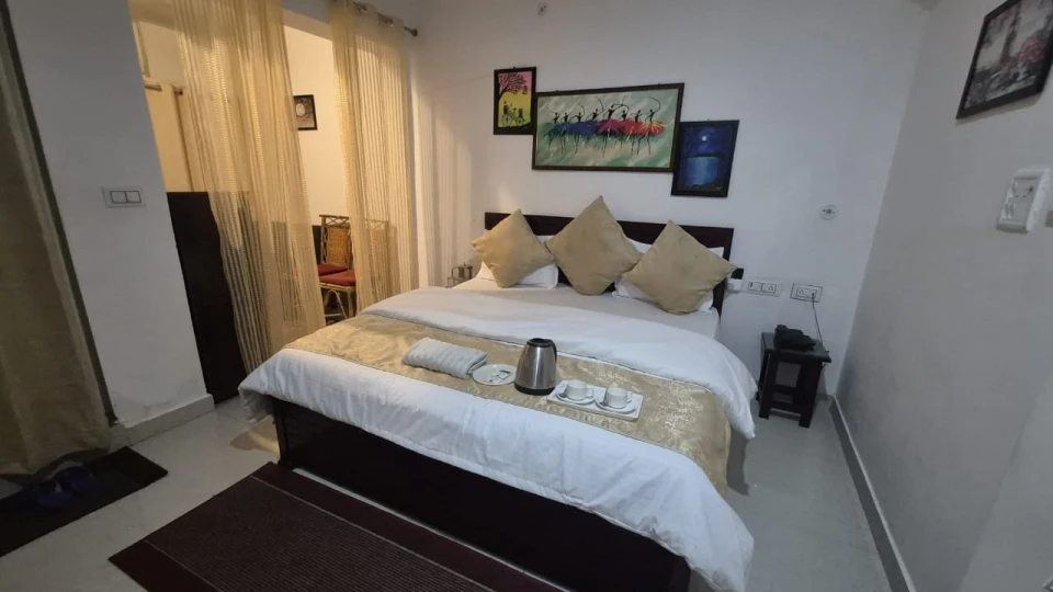 Selfie Point dehradun - Non AC Delux Room